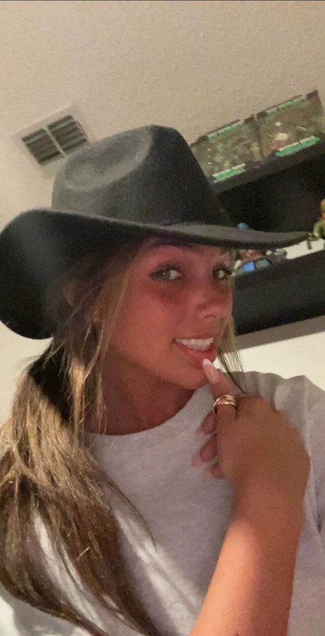 大学生のティーンオンリーファン ホットセクシー 画像