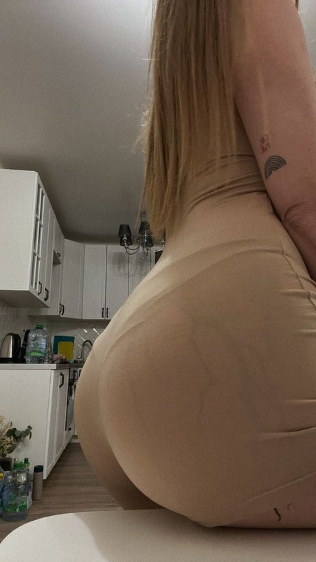 Lyasheva ポルノ女優 画像