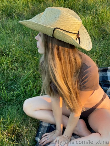 Kristina Levina 美しいモデル 写真