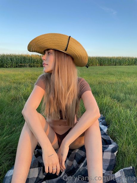 Kristina Levina ポルノモデル 写真