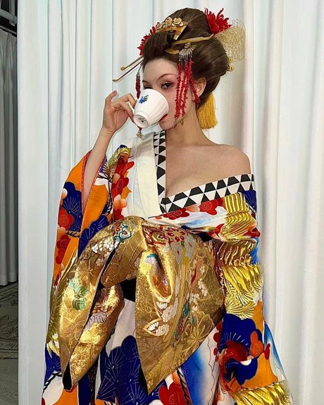ビキニセックスオンリーファンズ セックス 写真