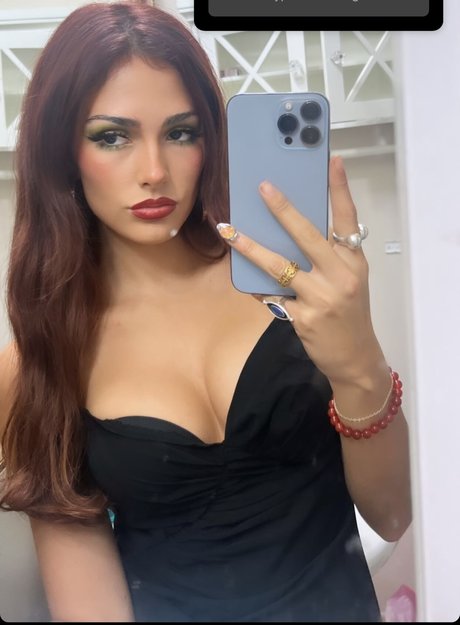 Isabella Ferregur トップスター 画像