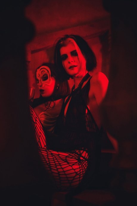 美しいティーンオンリーファン ホットポルノ 画像