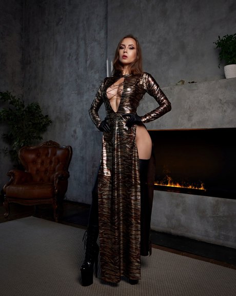 Natasha Roik ポルノスター セクシー 写真