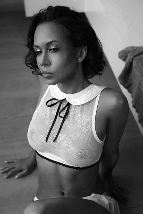 Natasha Roik xxxスター 画像