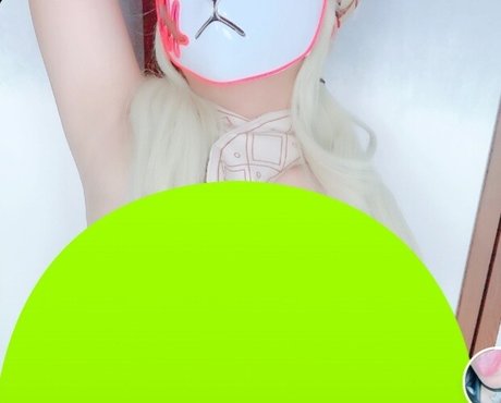 曲線美のクーガーオンリーファンズ アートヌード 画像