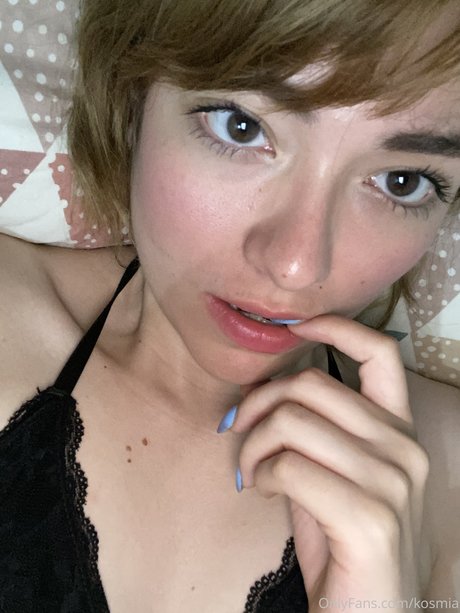 Dronae Naedro ヌードスター 写真