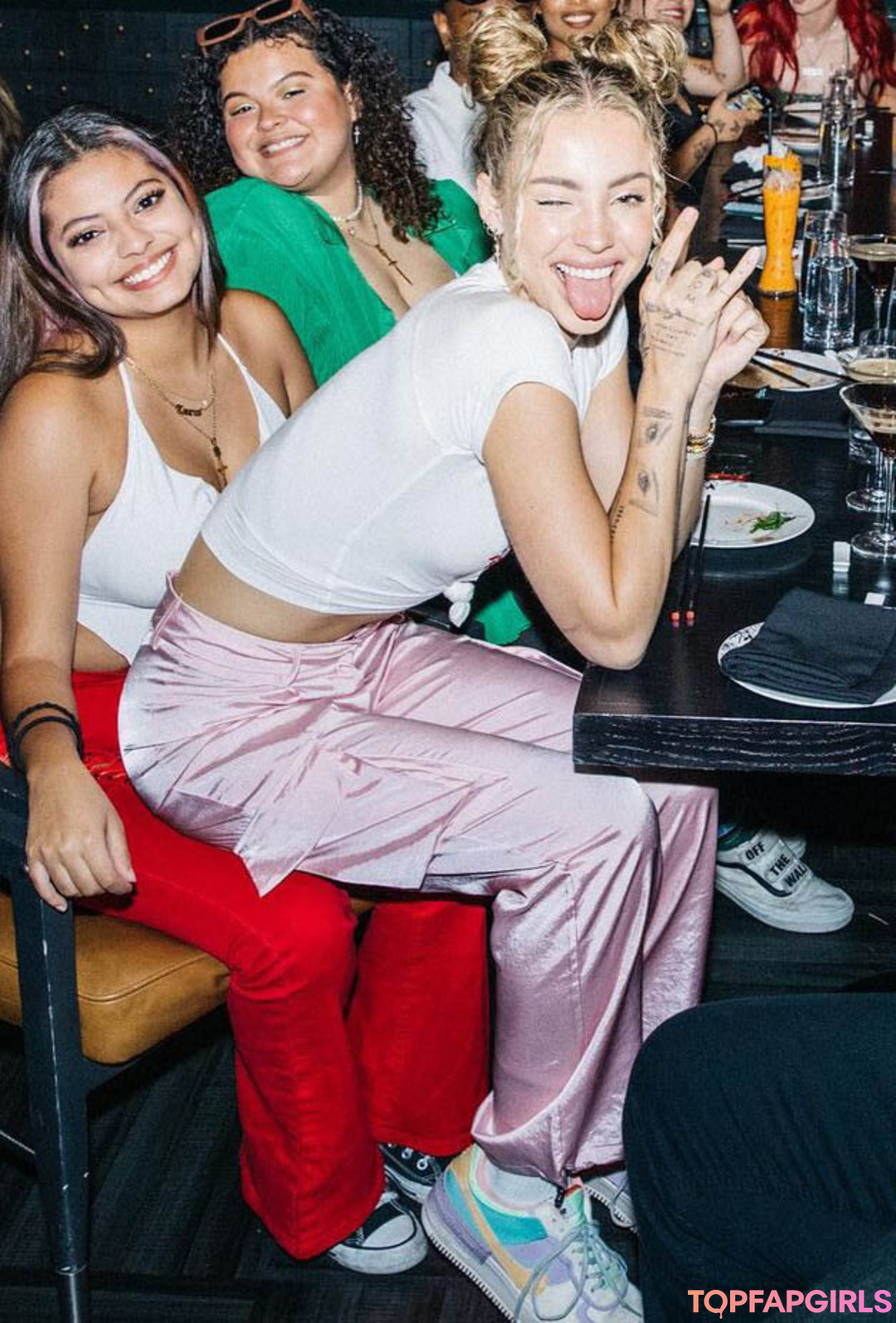 オルタナティブガールズオンリーファンズ 美しい アーカイブ