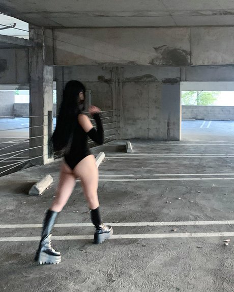 スキニーオンリーファンズ 美しい アーカイブ