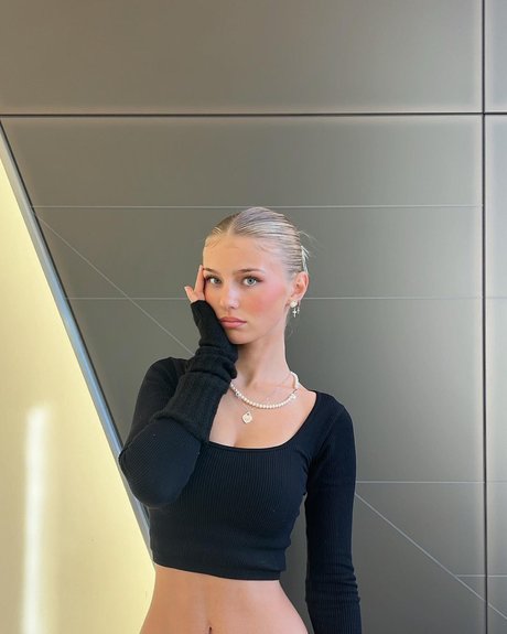 Elena Zoe HDスター 写真