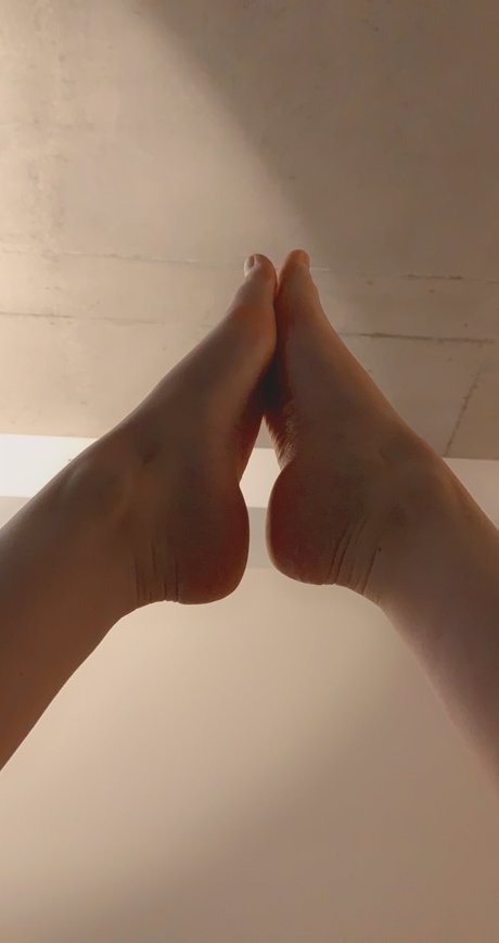 美しいティーンオンリーファン 裸 画像