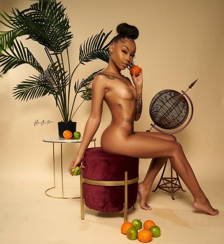 YooItsChill ホットなポルノスター 画像