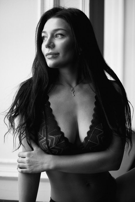 大きなお尻のアジア人オンリーファンズ 無料xxx 写真