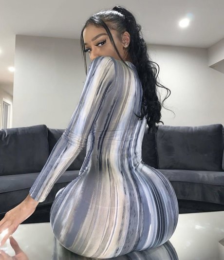 美しいアジアのオンリーファンズ 無料セクシー ギャラリー