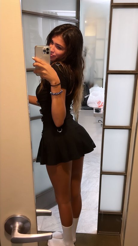 Adeline Bri 独占女優 ギャラリー