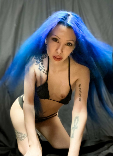 xomel 素敵なモデル 写真