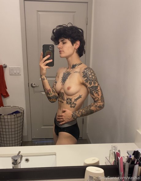 Vasiliki Halastaras ポルノ女優 写真