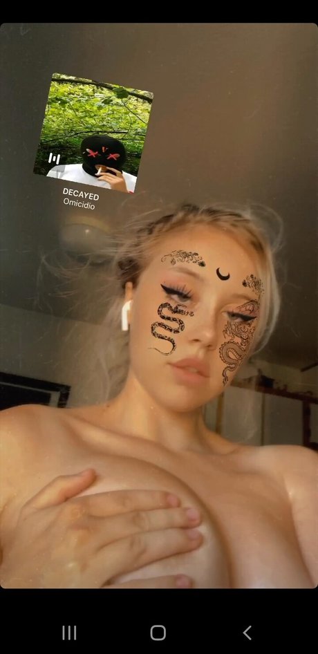 Bella Tha Killa かわいいモデル 写真