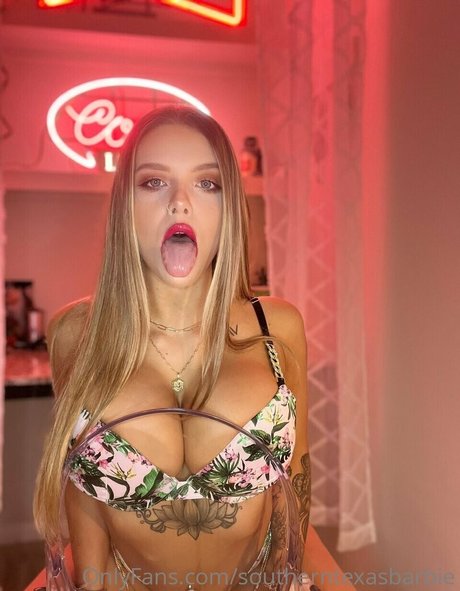 アジア人乱交オンリーファンズ 無料セックス 画像