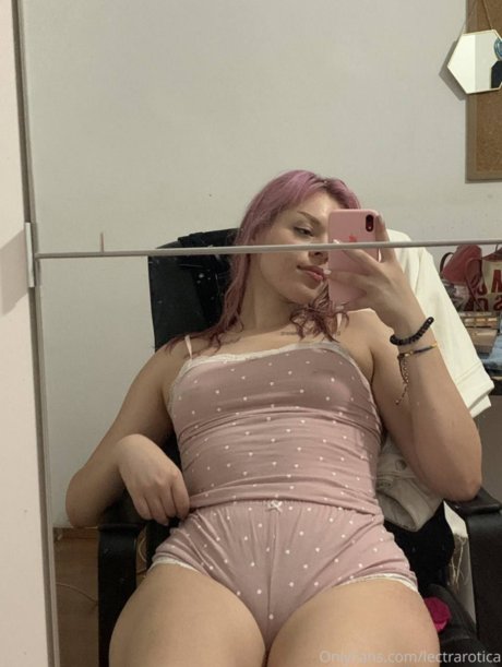 Aslisah Erotica ポルノ女優 画像