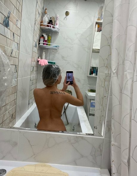 ぽっちゃりラテン系オンリーファンズ セクシー 写真