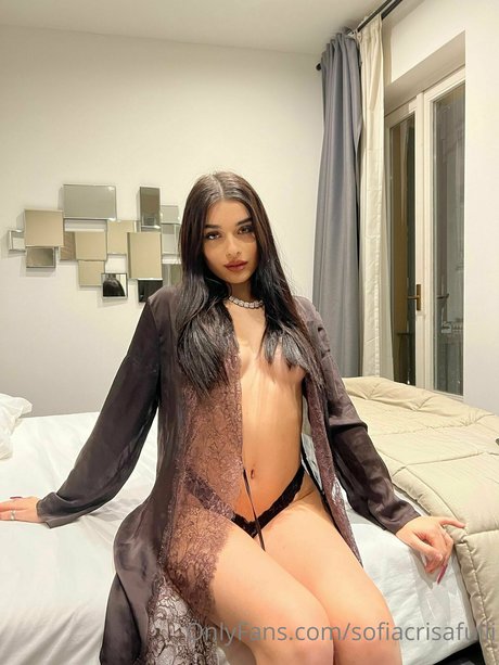母親のオンリーファンズ セクシーヌード 画像