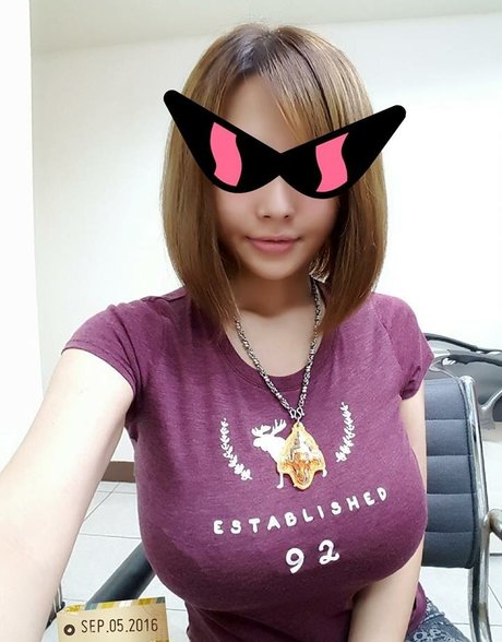 曲線美の筋肉オンリーファンズ xxx 写真
