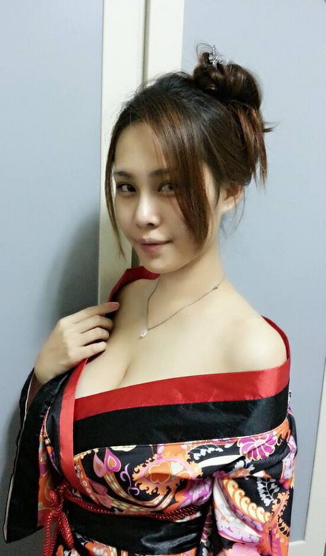 小さいチンポのシーメールオンリーファンズ 無料ポルノ 写真