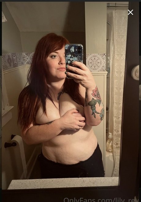 Lily Rey セクシーなポルノスター 写真