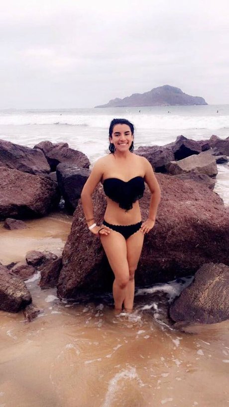 Tania Ivette トップモデル 写真