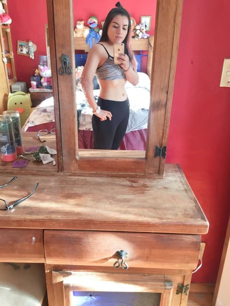 Tania Ivette 美しいモデル 写真