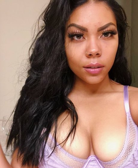 巨乳ディープスロートオンリーファンズ エロチック アーカイブ