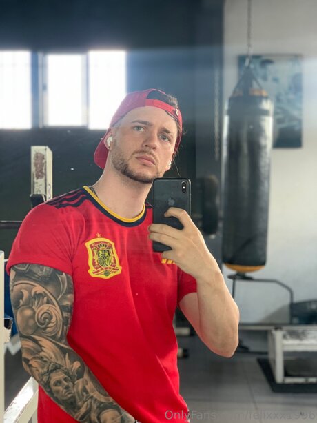 Felixxx1996 profile image