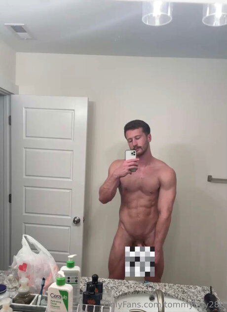 Tommyboy280 セックススター 写真