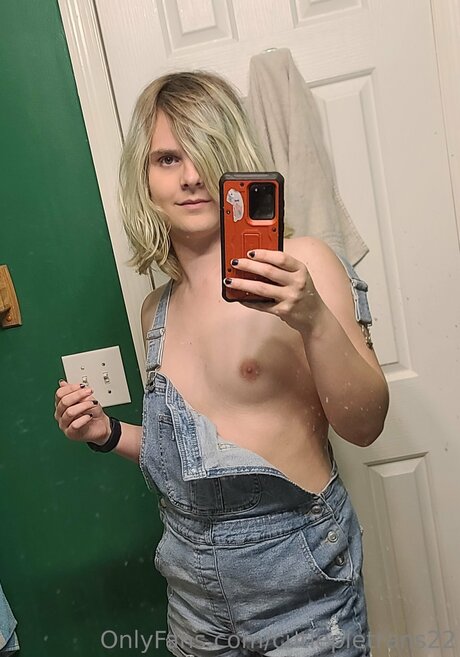 Cutiepietrans22 セクシーなポルノスター ギャラリー