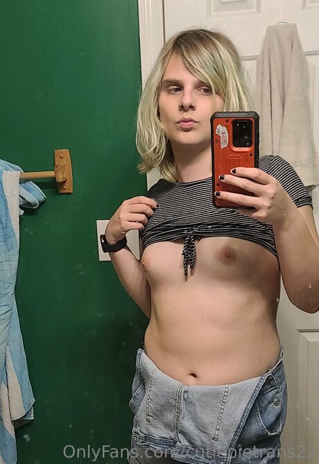 Cutiepietrans22 エロティック女優 ギャラリー