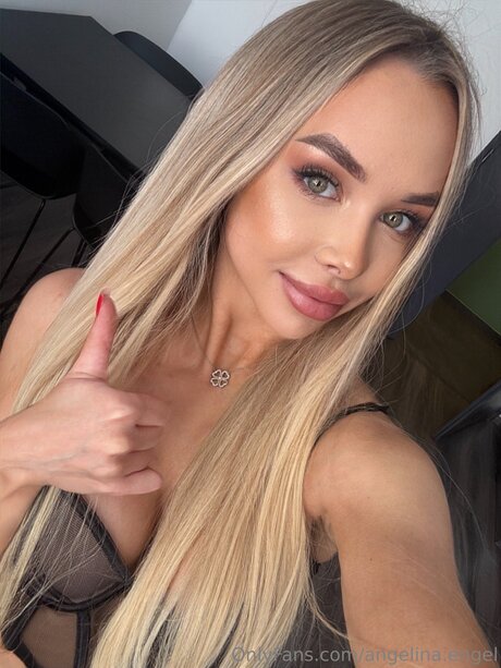 Angelina Engel HDポルノスター 画像