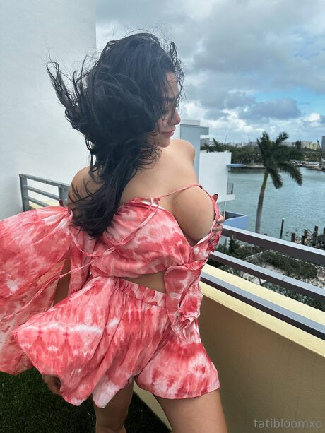Tatibloomxo セックススター ギャラリー