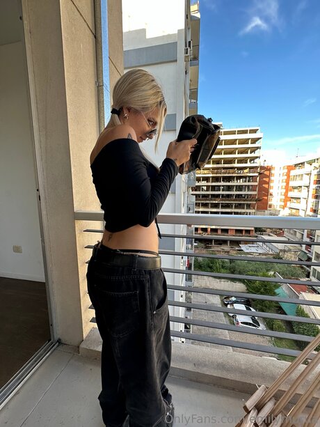 Emylee01 xxxスター 画像