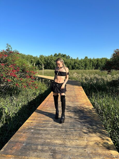 Emylee01 ヌードスター 写真