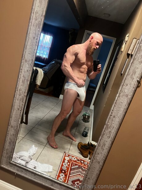 足を舐めるオンリーファンズ 無料セクシー 画像