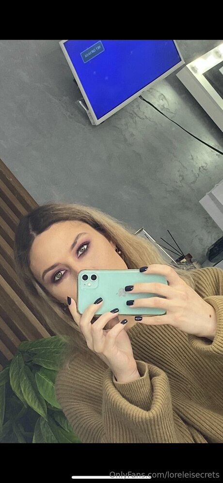 Loreleisecrets セクシー女優 写真