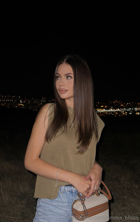 Aisha Madness トップポルノスター 写真