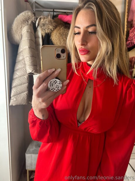 Leonie Sanders セックスポルノスター 画像