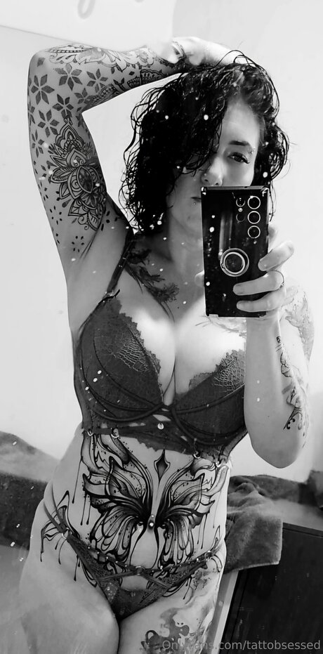 Tattobsessed セックススター 画像