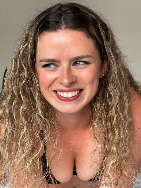 Lilymaecurls ホットモデル 画像