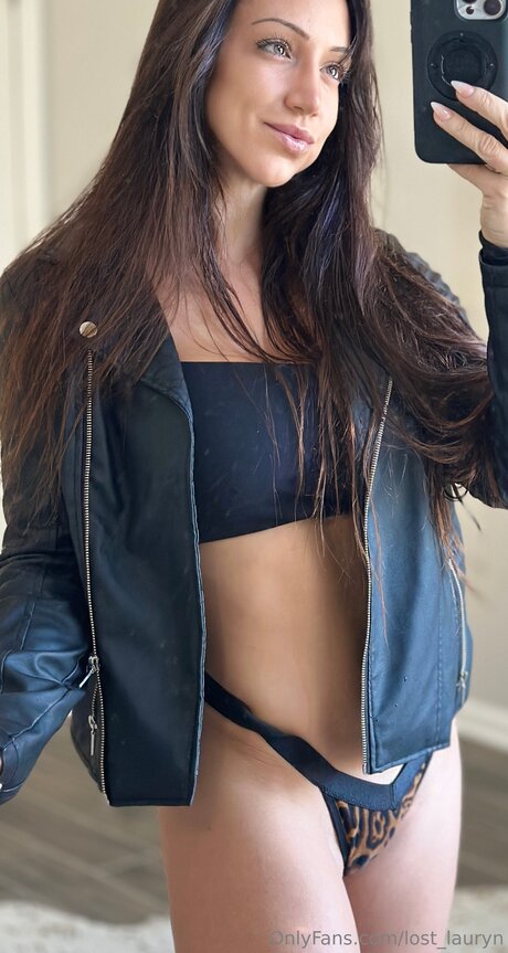 Lost Lauryn エロティック女優 画像
