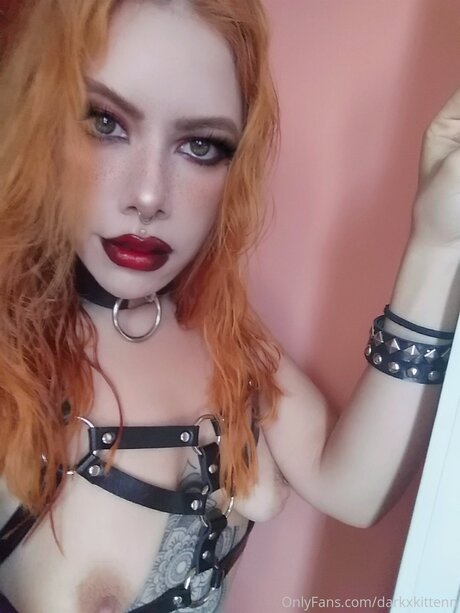 Darkxkittenn ポルノスター エロティック 写真
