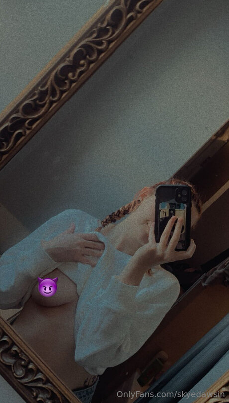 Skyedawsin ポルノ女優 写真