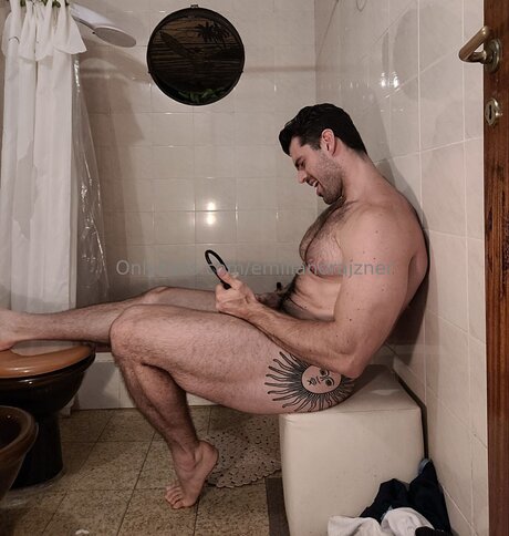 Emilianorajzner ポルノスター 素敵 写真